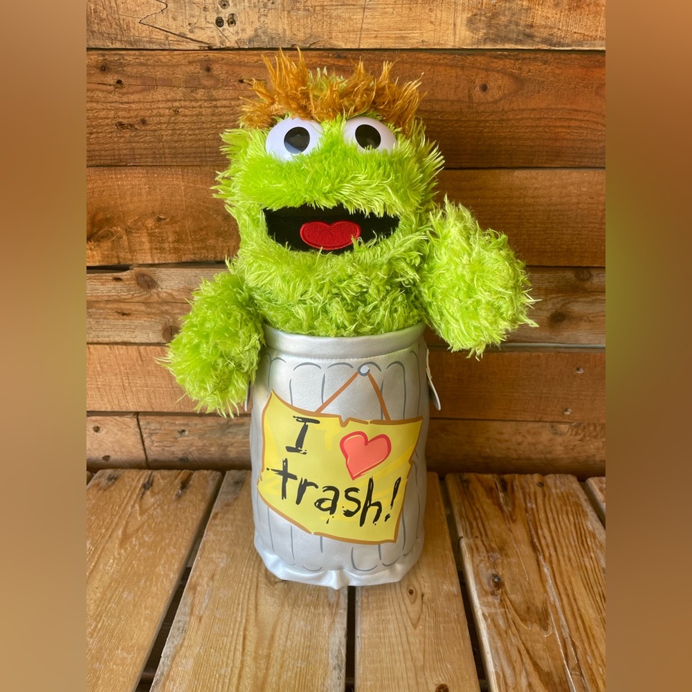 Oscar the Grouch Sesame Street Place 15" Inaugural 2022 Embroidered Plushie